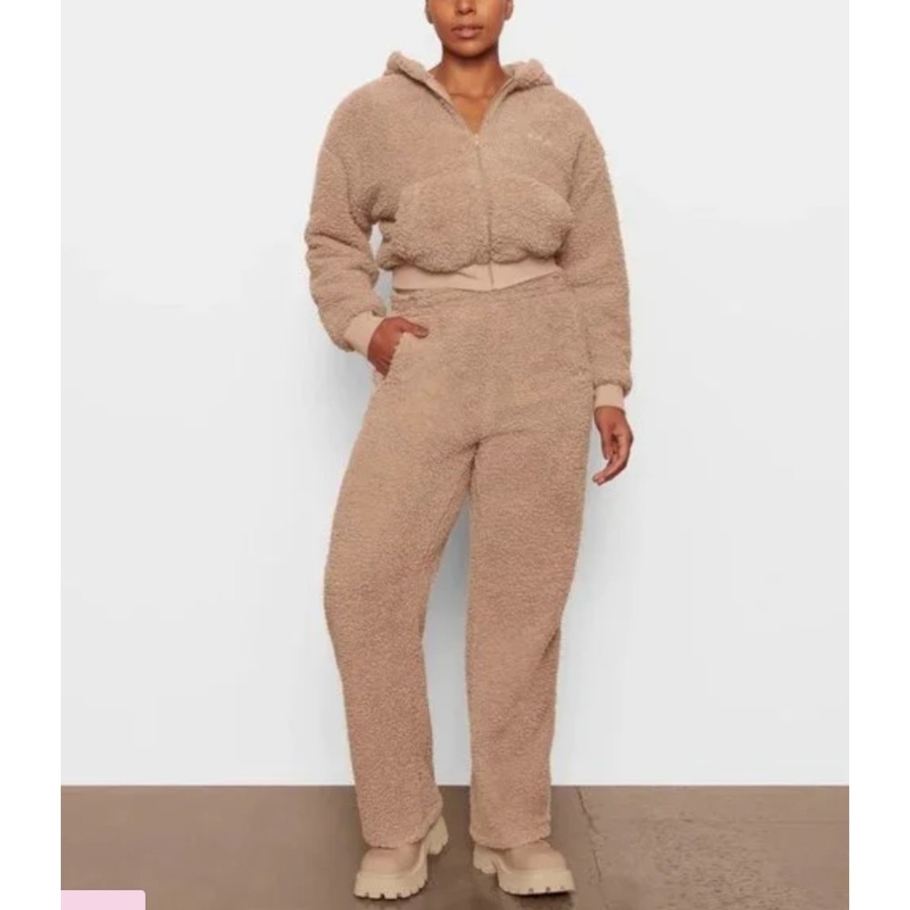 NWT SKIMS Teddy Fleece Track Pants in Tigers Eye Color Womens Size 2X